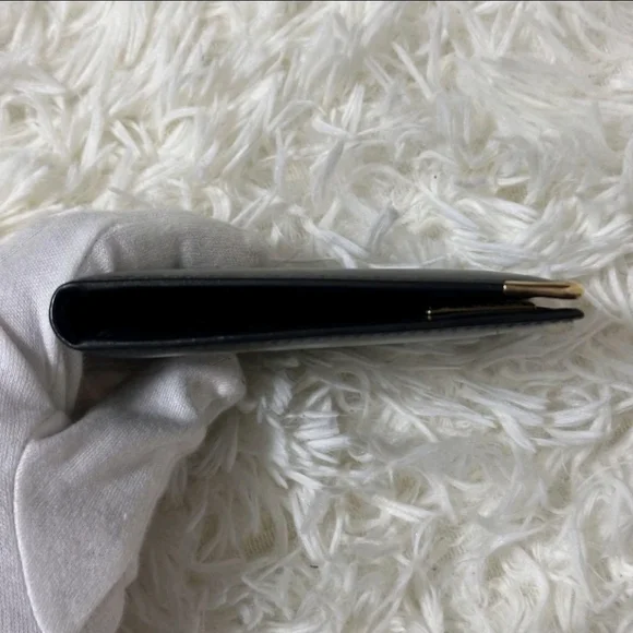 Gucci Black Leather Wallet with Gold Accents - Picture 4 of 16